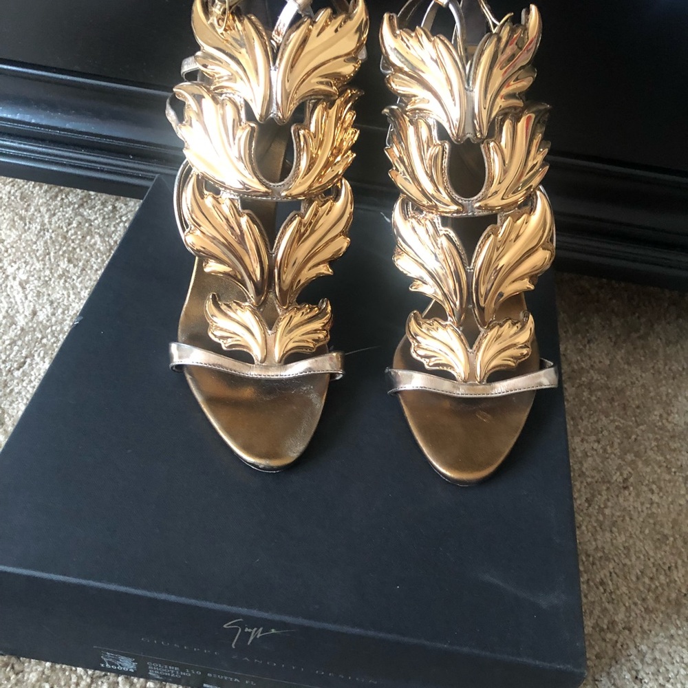 Cruel summer 100% authentic